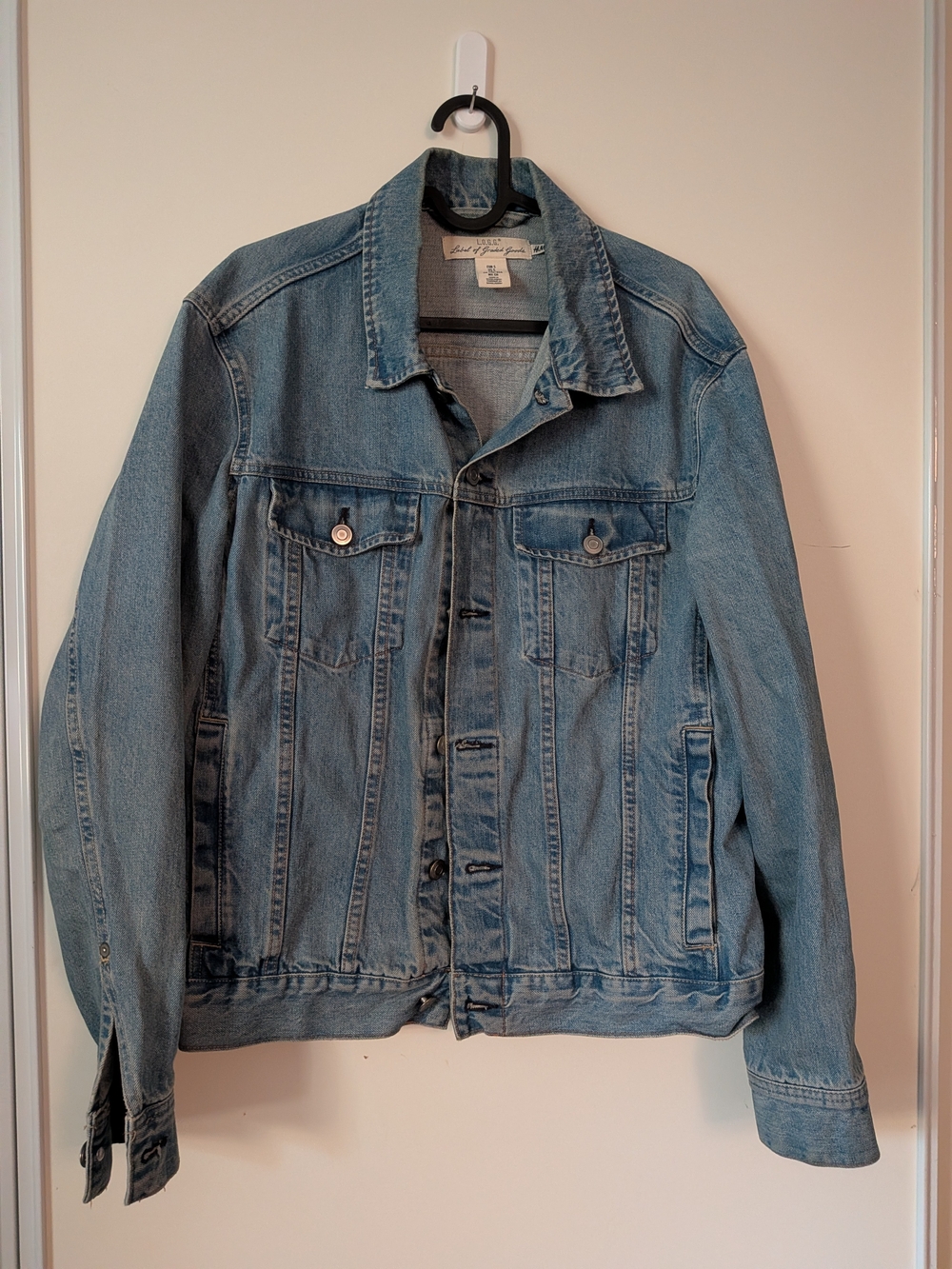 H&M Light Blue Denim Jacket - Classic Trucker Style